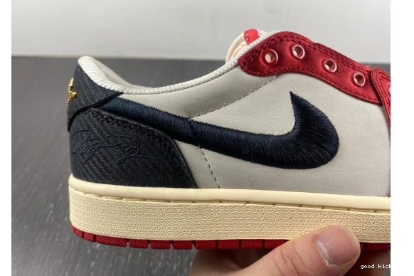 Trophy Low Jordan 1 OG Away Retro Room FN0432-100 0212